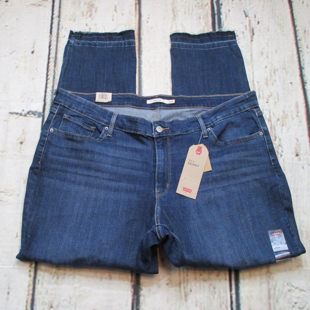 Levi's 711 Skinny Crop Destroyed Jeans - Picture 3 of 9